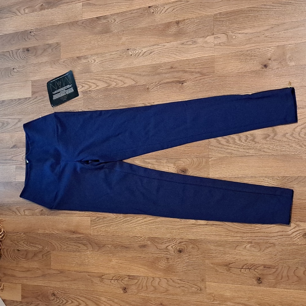 IMAN Global Chic Navy Gold Logo Zip Pull On Pants. Size XS Long NWT